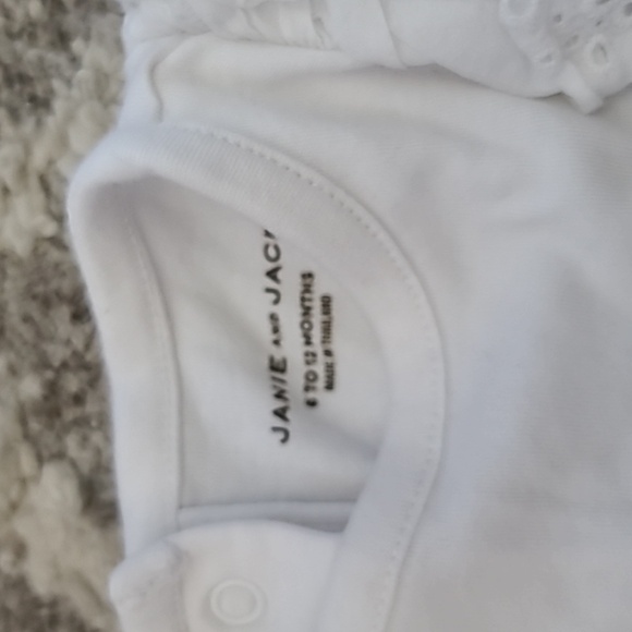 15 for $10 - Janie and Jack Girls 6-12m White Sleeveless Onesie - Picture 2 of 2